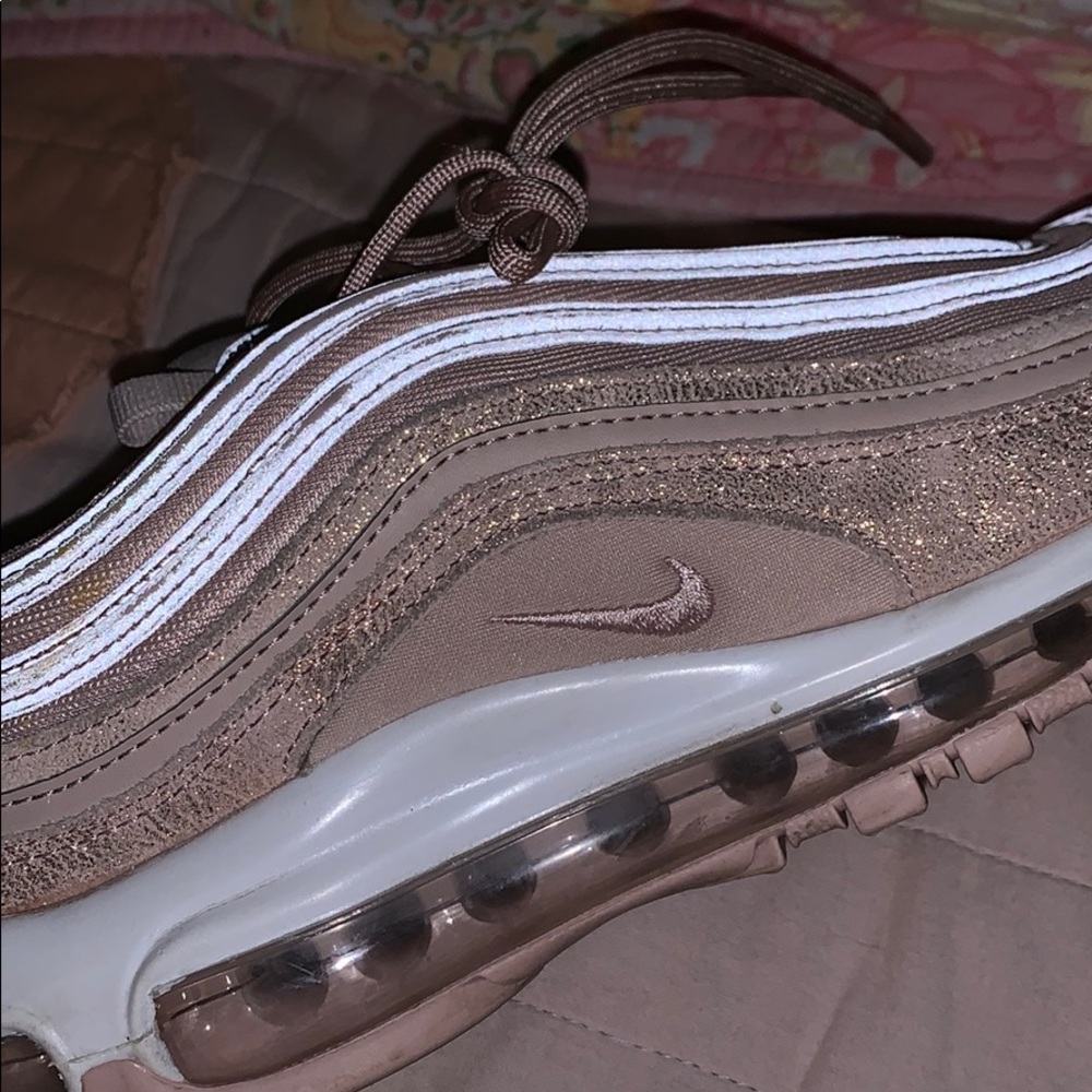 Nike women’s air max 95s shoes rose gold size us.8